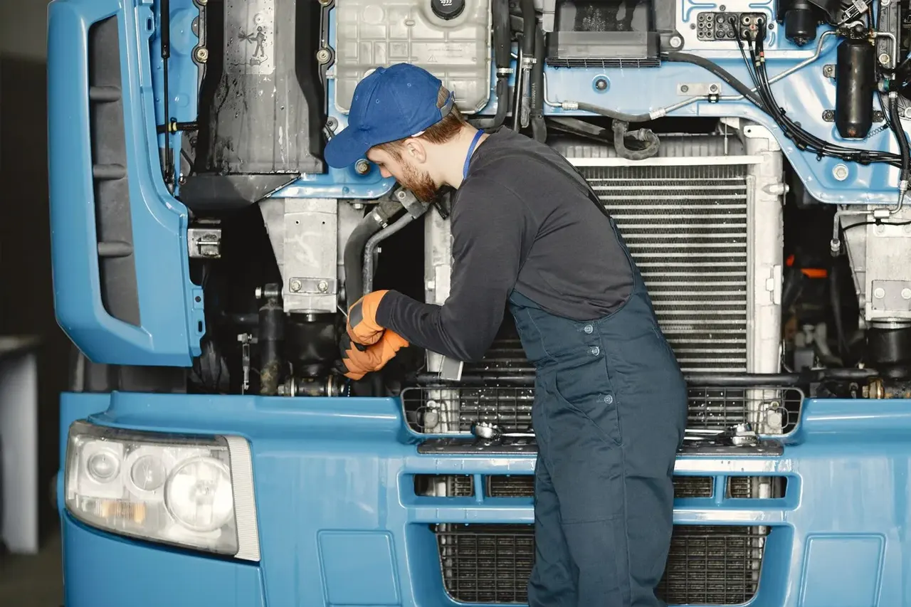 Commercial truck and fleet wash service